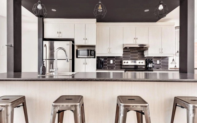 25- Chalet à Louer à Stoneham