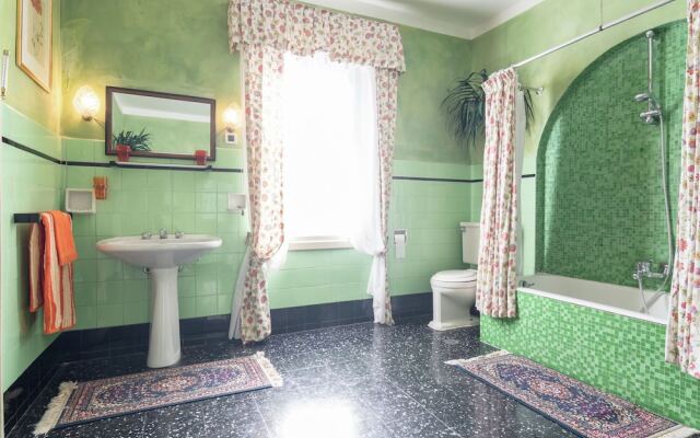 Luxurious Mansion in Crespignaga With Swimming Pool