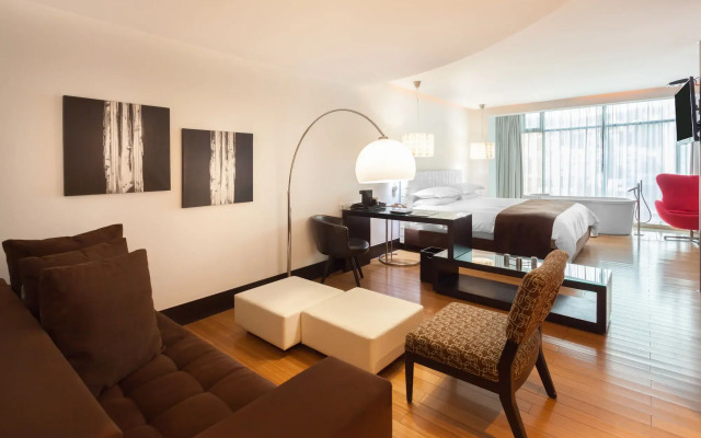 Le Parc Hotel, Beyond Stars