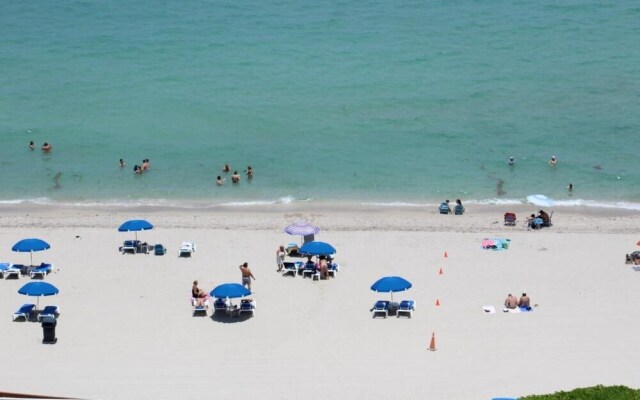 Aventura BeachFront Hotel Condos