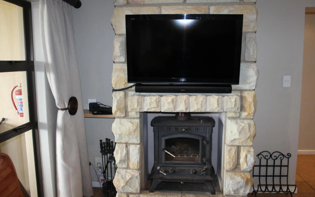 Sunbird Haven Self-Catering Sleeps 8