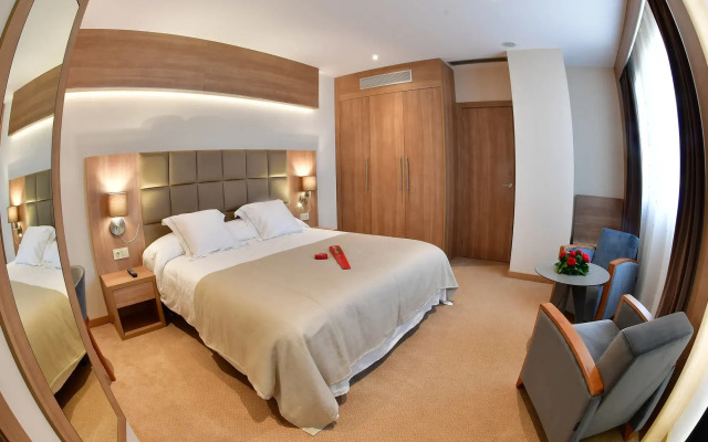 Lamaraz Arts Hotel