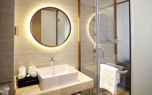 Manhatton Hotel Guangxi Univeristy