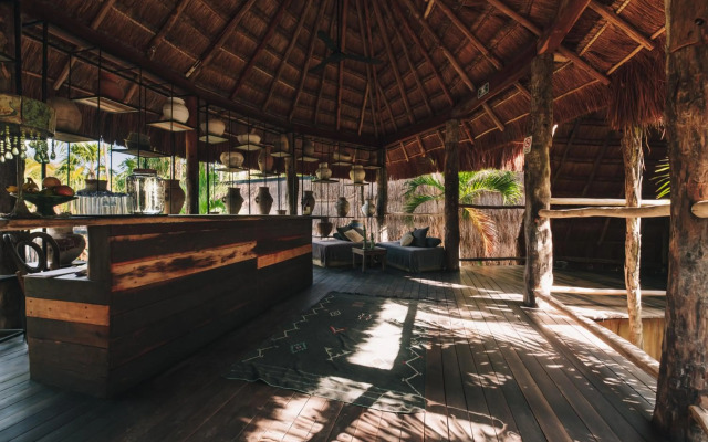 Radhoo Tulum
