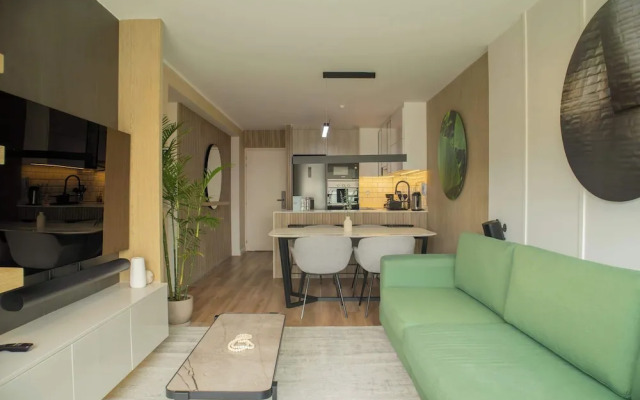 w Flawless 3BR w Balcony in Miraflores