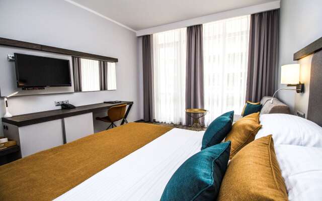 Best Western Plus Premium Inn