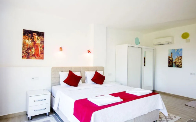 Villa Ermis by Akdenizvillam