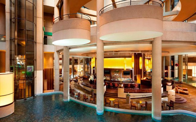 The Westin Bonaventure Hotel and Suites, Los Angeles