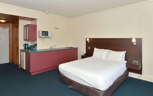 Comfort Hotel Flames Whangerei – Guest Rooms – Whangarei