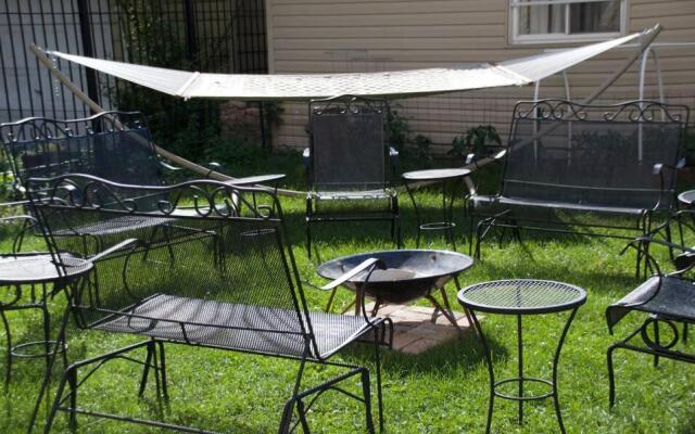 Sunny, Spacious, 3BR 1BA Davlin INN Chicago