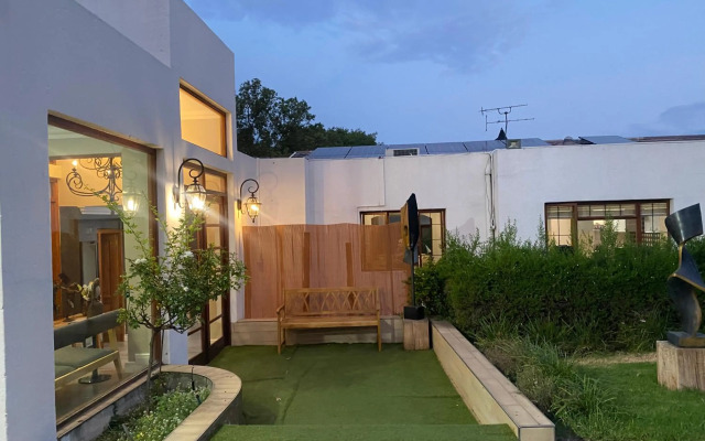 The Ridgeback, 4 Bedroom House Bryanston