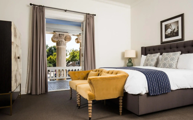 Hotel Ella