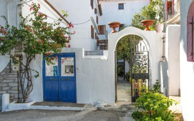 Chrysoula's Guesthouse