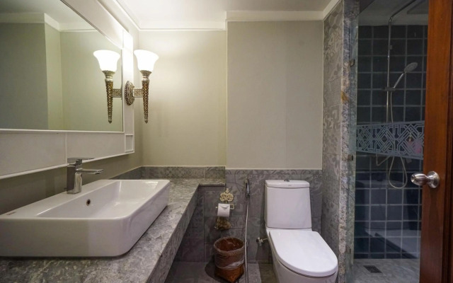 At Pingnakorn Riverside Hotel Chiangmai