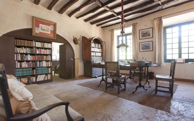 Central Family Palace