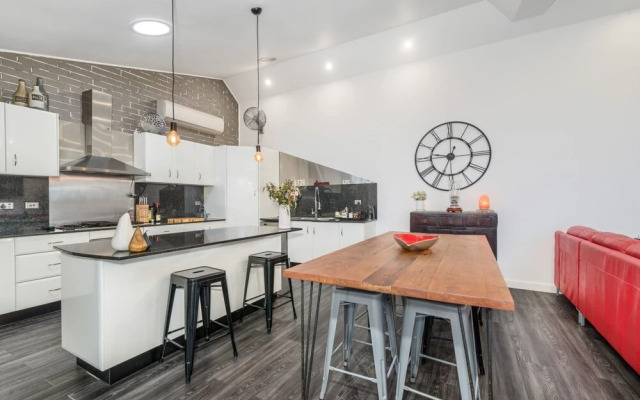 Urban Chic 3 BR House in Wickham