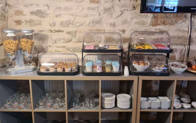 Hotel La Bastide St Bach