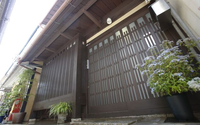 Private Residence Shijo-Karasuma