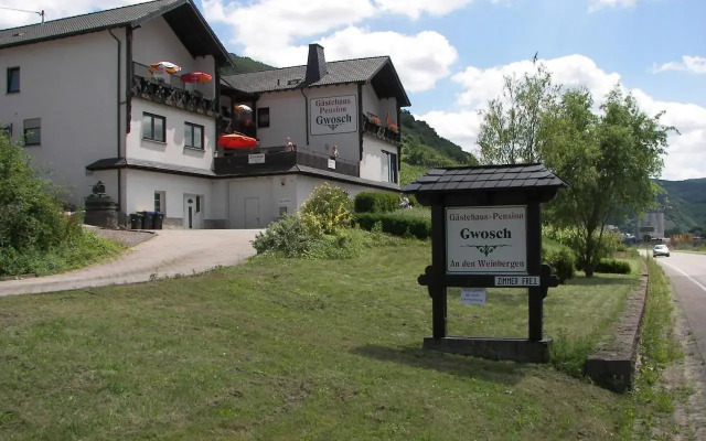 Pension-Ferienwohnungen-Ferienhaus Gwosch