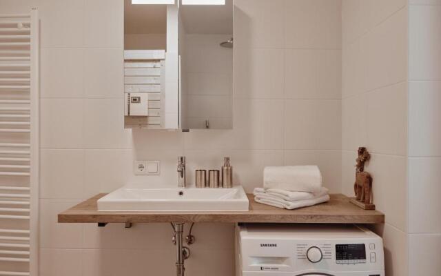 die Tauplitz Lodges - Bergblick Lodge B6 by AA Holiday Homes