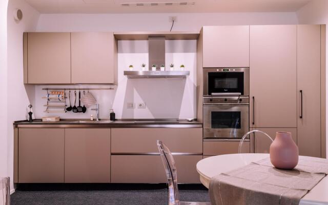 Inferno 6 - Elegante Appartamento Alle due Torri