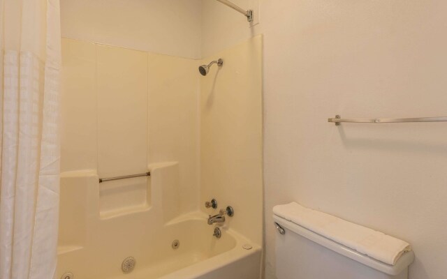 Super 8 by Wyndham Eastland