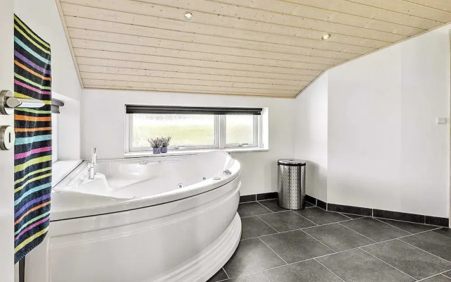 Luxury Retreat in Oster Hurup-by Traum