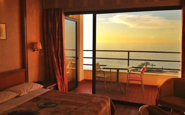 Aquarium Hotel & Resort
