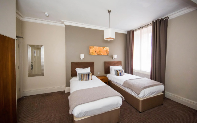 The Met Hotel