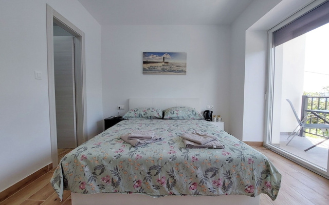 Apartment and Rooms Anne