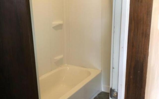 1/F 2 bed rooms