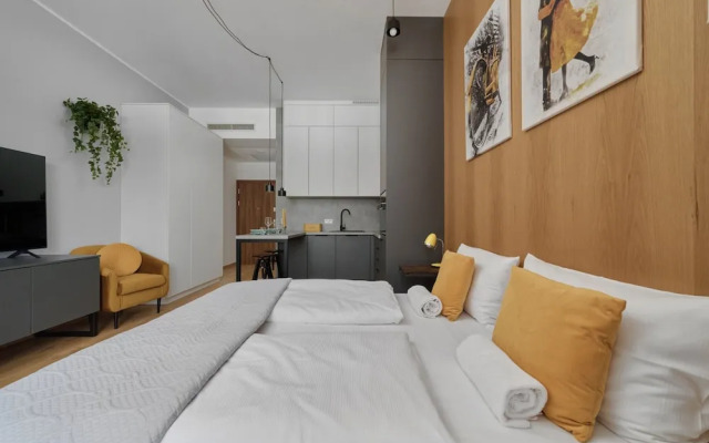 Na Grobli Studio Apartment by Renters