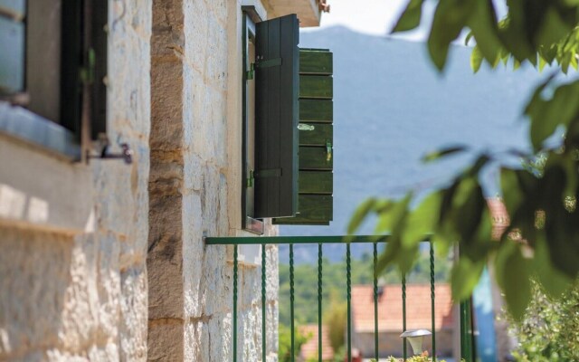 Nice Home in Ostrvica With Wifi and 5 Bedrooms