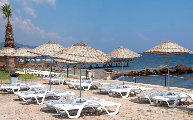 Assos Eden Gardens Hotel