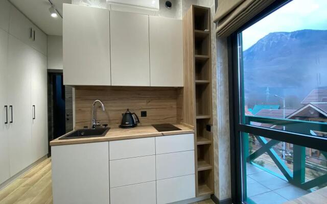 Apartamenty na ulice Zashchitnikov Kavkaza 114