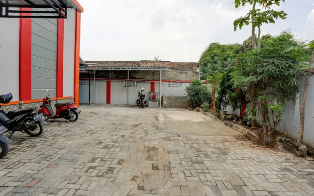 Permata House by OYO Rooms