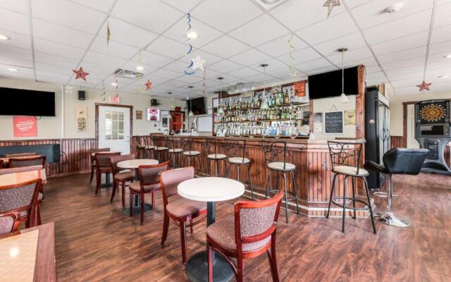 Red Carpet Inn Hazleton