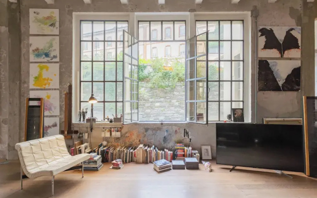 Design Loft With Private Parking by Rent all Como