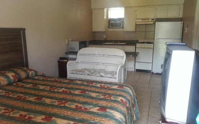 Executive Inn & Suites