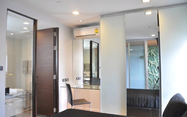 Quad Suites Silom