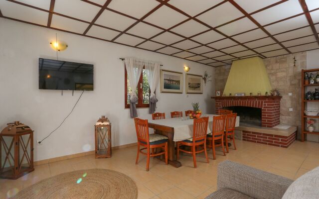 Holiday house Mario - with pool: Supetar, Island Brac