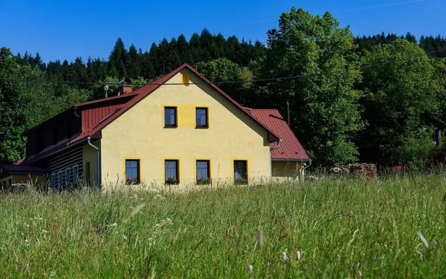 Villa Near Prkenny Dul With Sauna