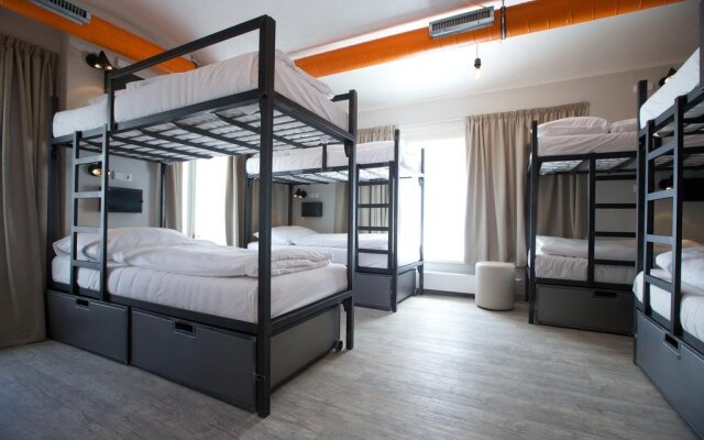 Hostel Mingle