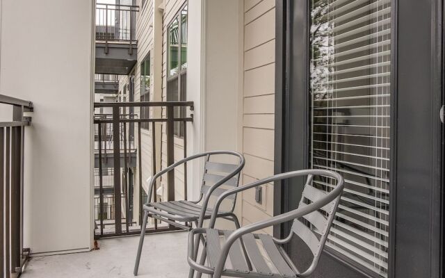 Baymeadows 2 BR Apt by Frontdesk