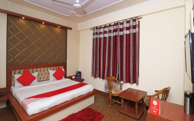 Collection O 7440 Hotel Paradise