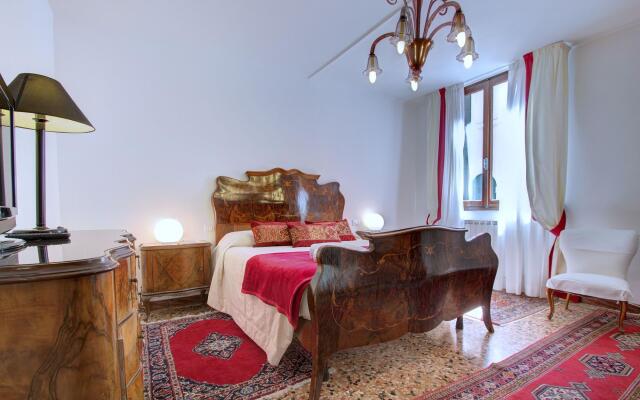SAN MARCO CANAL VIEW#1 aircond, 4 pax, 120sqm Wifi