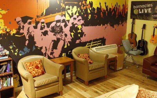 Snoozles Hostel