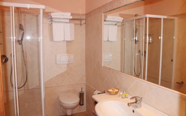 Loano 2 Village Hotel