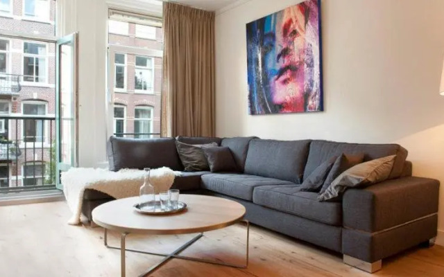 Apartment Midnight Star