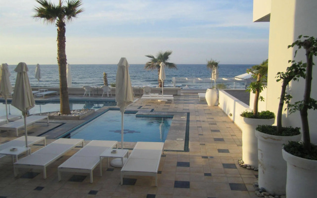 Petradi Beach Lounge Hotel